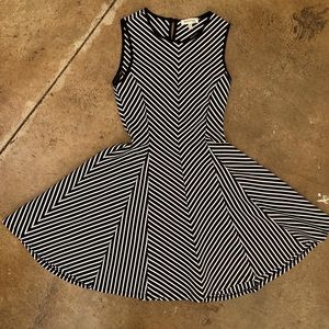 Fitting Sleeveless Formal Striped Dress